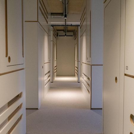 Soom Salzburg I Kapselhotel Bagian luar foto